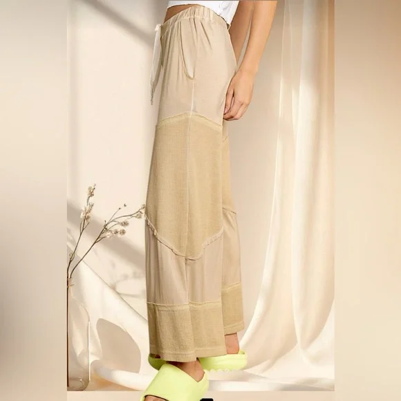 POL Honey Gold Corn Soup Wide-Leg Cropped Pants - Picture 3 of 7